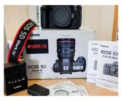 Canon EOS 5D Mark IV Camera= $1200 y Canon EOS 90D Camera + EF-S 18-135mm f/3.5-5.6 IS USM = $700