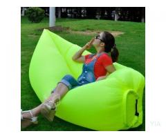 Sofa banana inflable para dormir