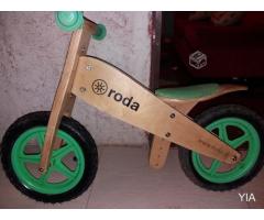 Bici de madera sin pedales