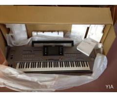 Nuevo teclado Yamaha Tyros 5 76-Key Arranger Workstation